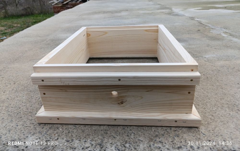 магазини и Лр корпуси за пчелни кошери