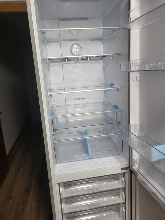 Продам холодильник Haier