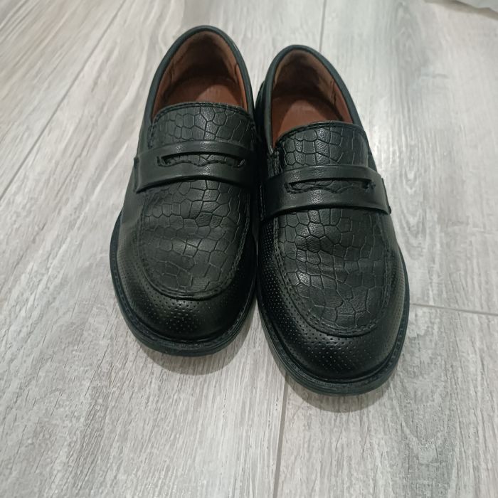 Углимни оёқ кийимлари арзон нархларда бераман