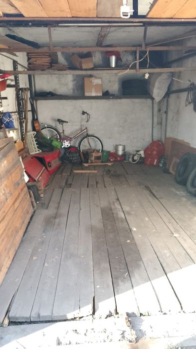 Продам гараж район угольного