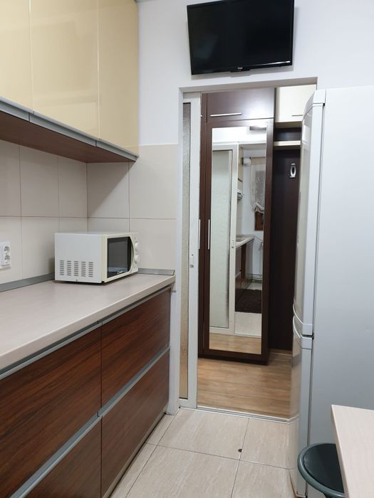 Proprietar, închiriez ap 2 cam Casa Sindicatelor/ Podu Ros