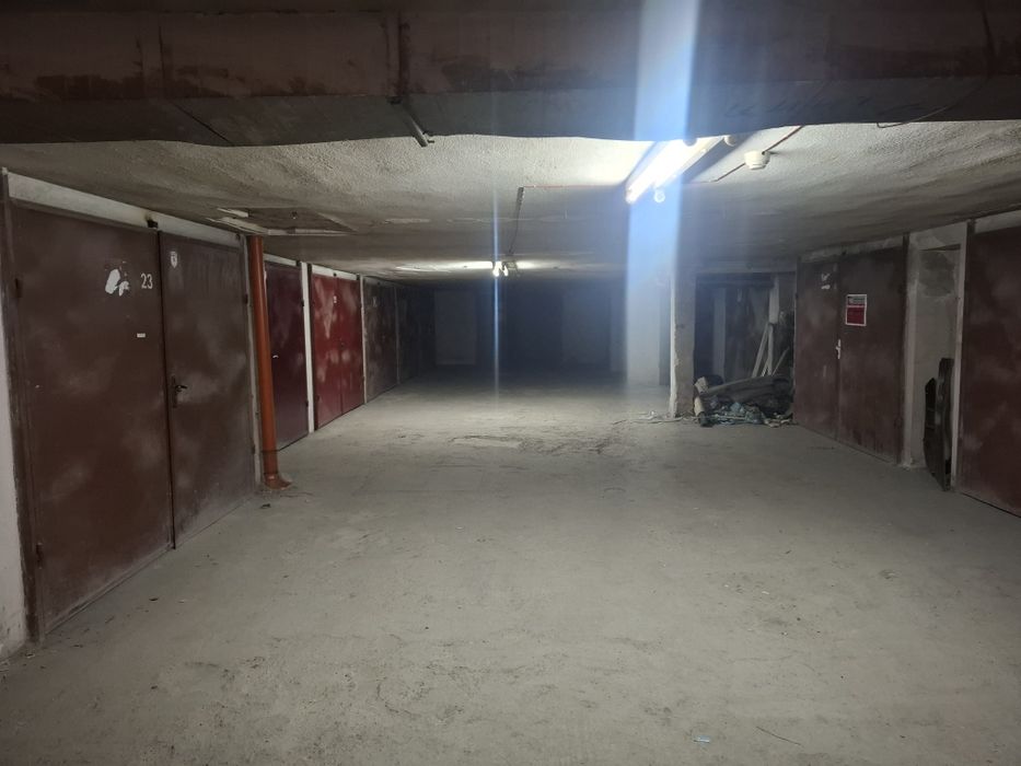 Продава се Гараж / Паркомясто в София, Лозенец - 18 кв.м за 2500 €/кв.м - Снимка #2