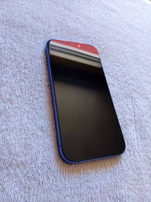 Vând IPhone 16 Blue