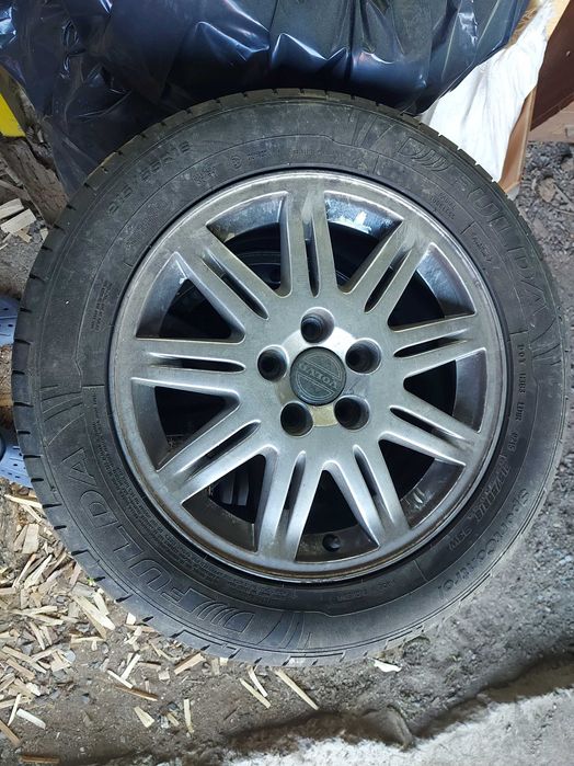 Продавам гуми 215/55/16