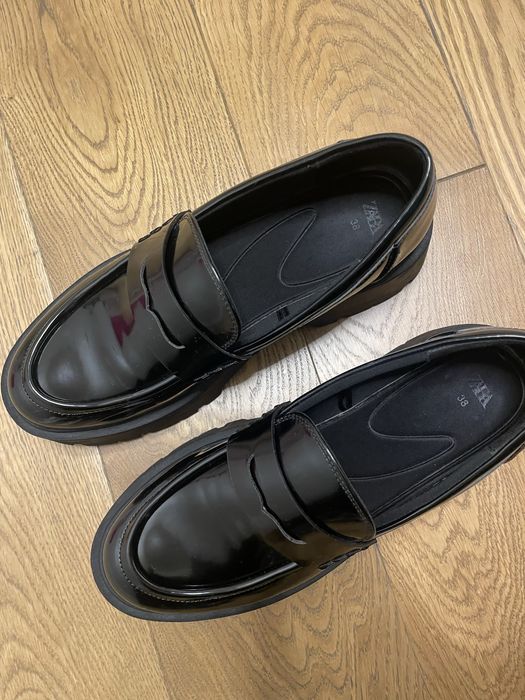 Черни обувки ZARA