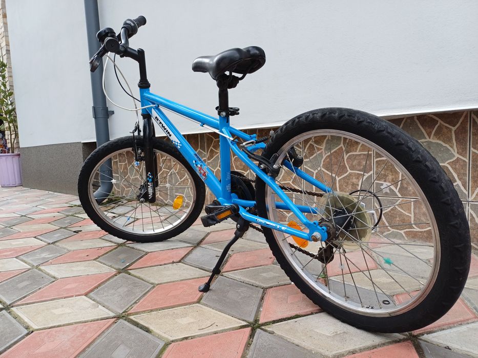 Bicicleta de copii B-TWIN cu roti de 20 inch
