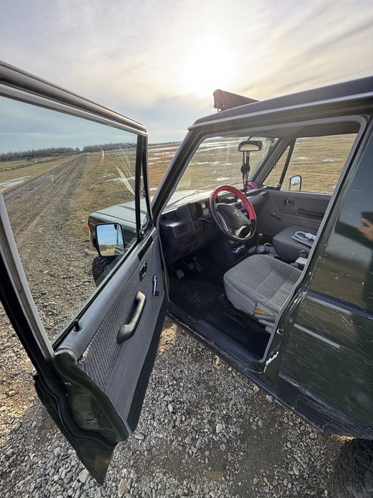 MITSUBISHI PAJERO MK 1988 / off-road