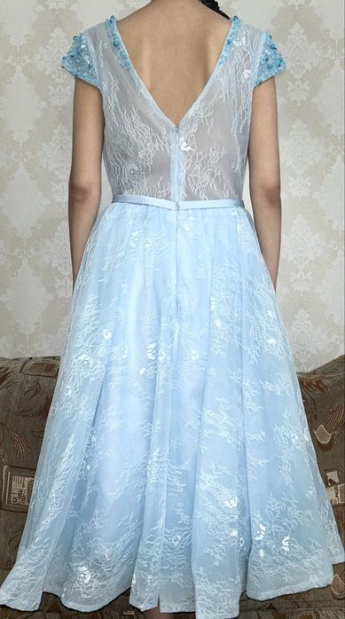 Продаю платья (размер 40-42)