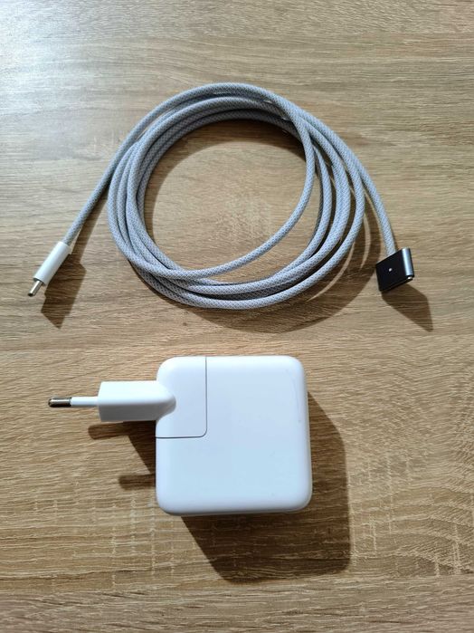 Зарядно (30w) за MacBook М3/М2/М1