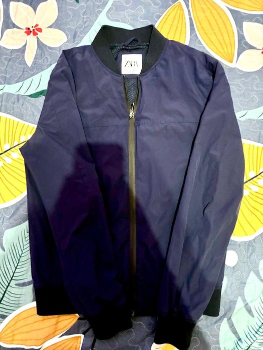 Vând bluza Zara albastru inchis