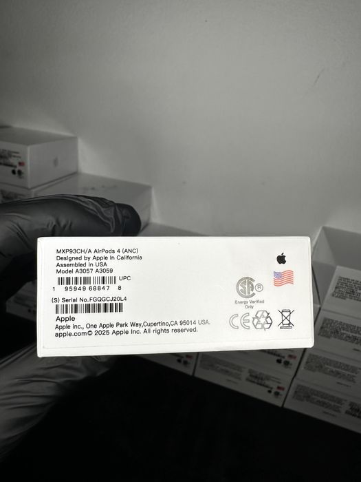 AirPods 4 • Noi, Sigilate