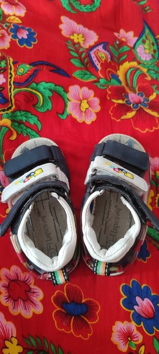 Ортопиядиялық аяқ киім сатылады