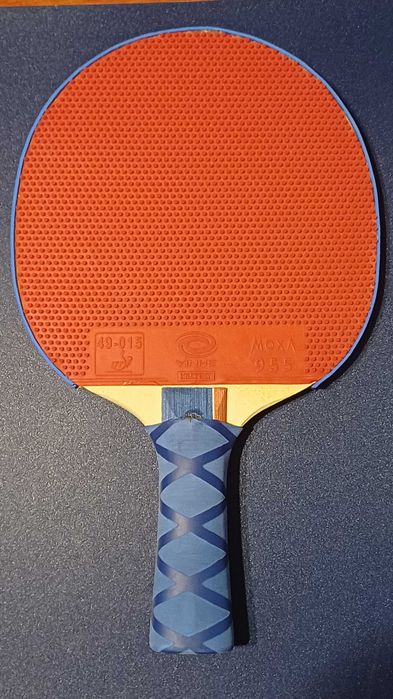 Paleta pingpong lemn all+, cauciucuri  long pips rosu si negru