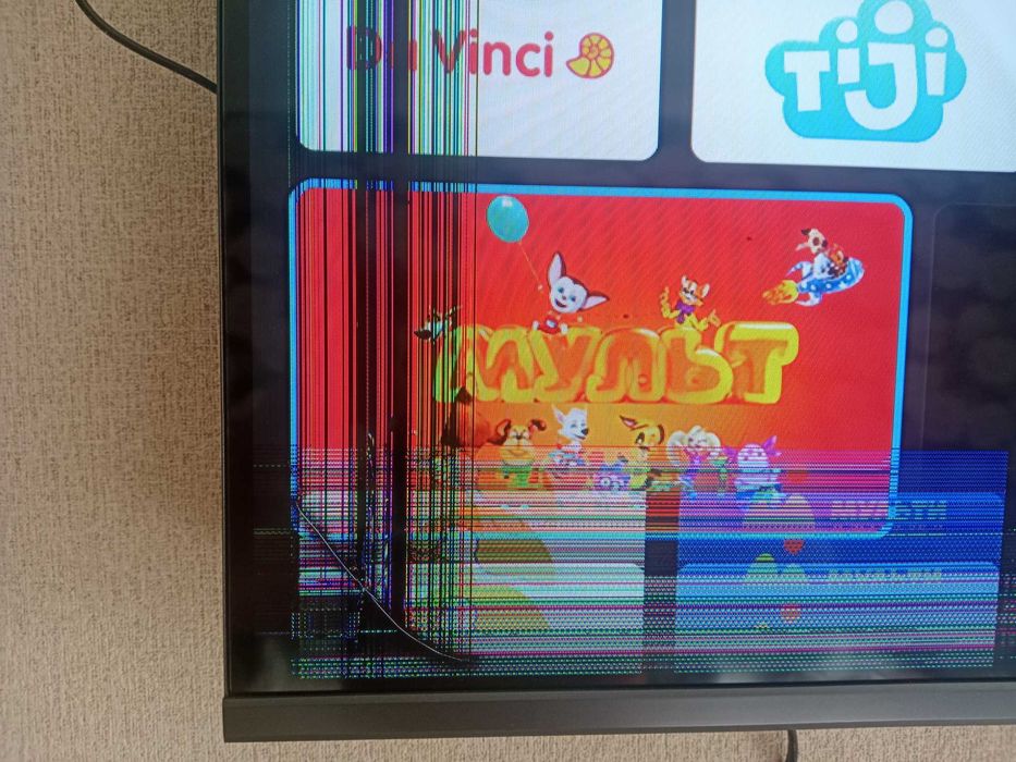 Срочно продам Смарт Телевизор