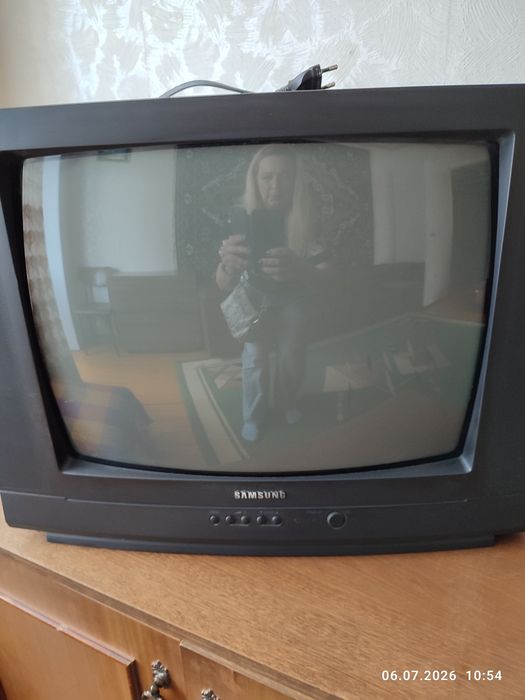 Продам телевизор SAMSUNG