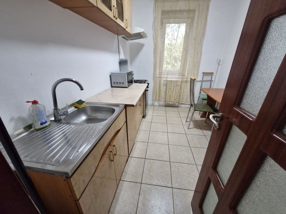 Apartament cu 2 camere de vânzare în Tomis I – 75.000 € negociabil