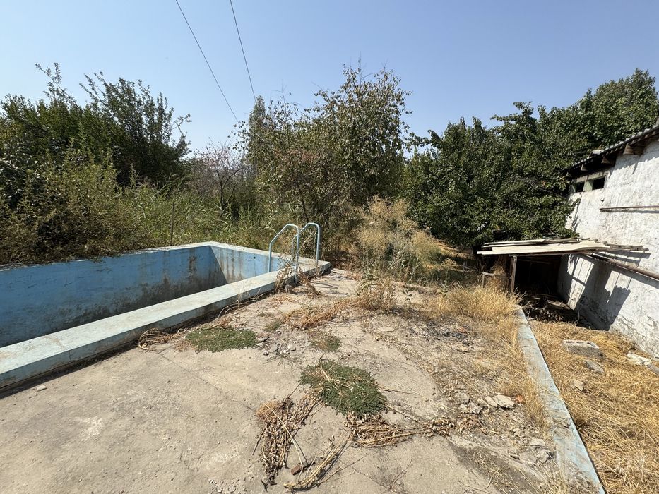 5 xona hovli yer narxida sotiladi 8 sotix