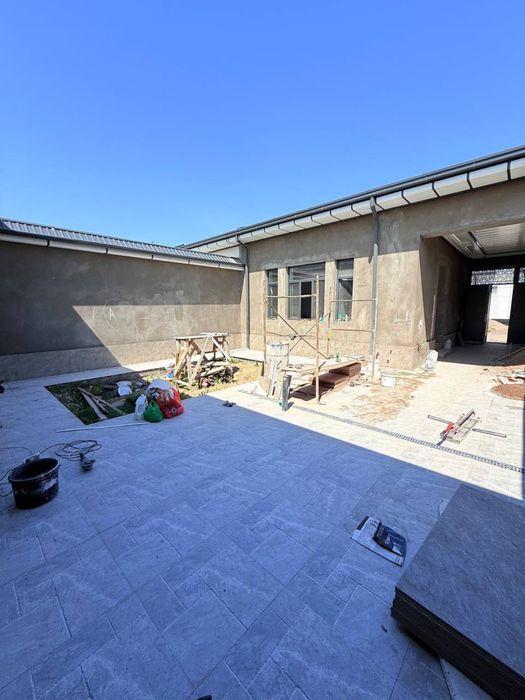 Юкори Хасанбой 3-сотих  5 хона