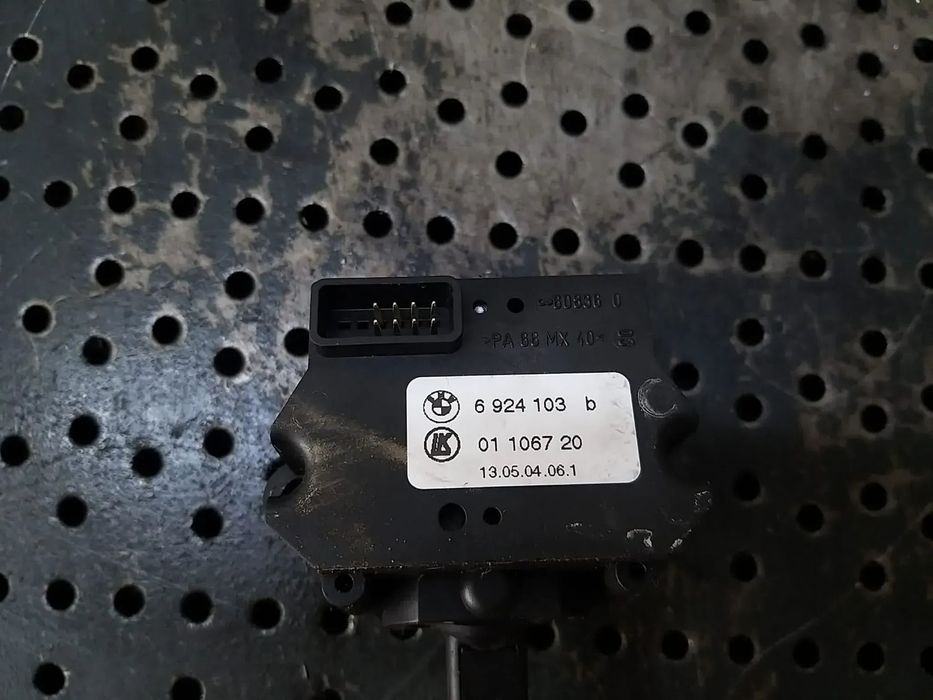 Maneta semnalizare bmw seria 5 e60 6924103b 01106720