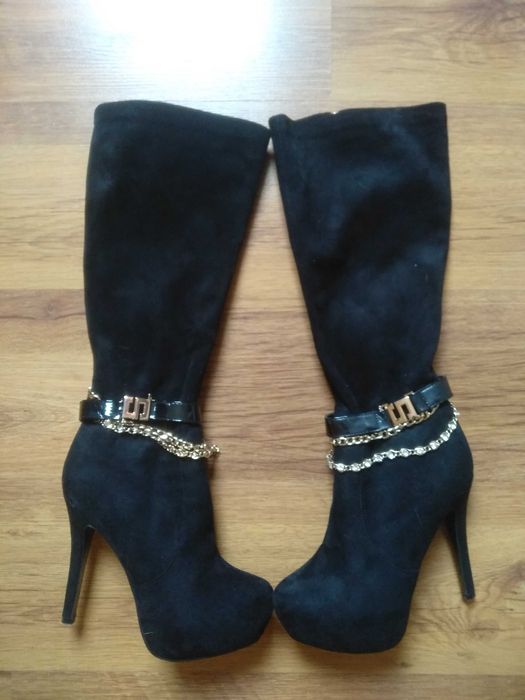 Ботуши с камъчета