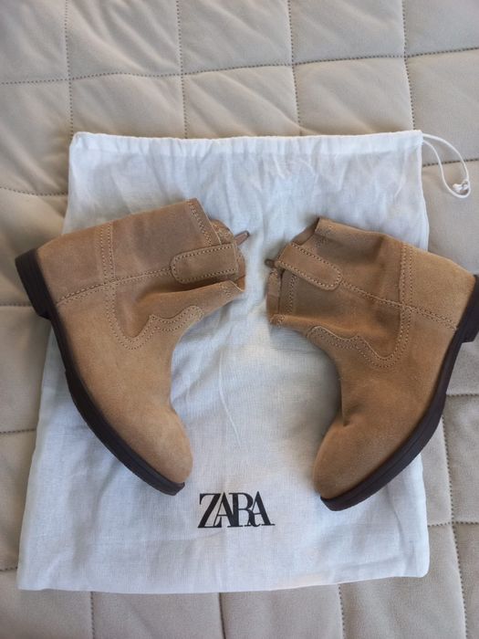 Ботинки казаки Zara