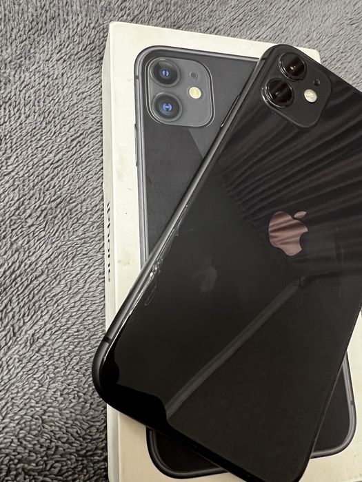 Продам Айфон 11 идеал