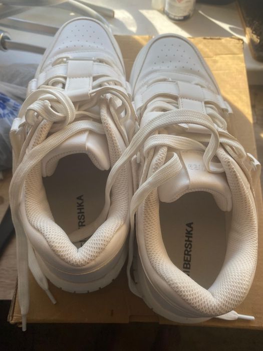 Кроссовки Bershka