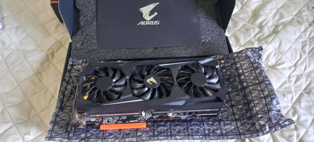 Placa video Radeon RX 5700 XT