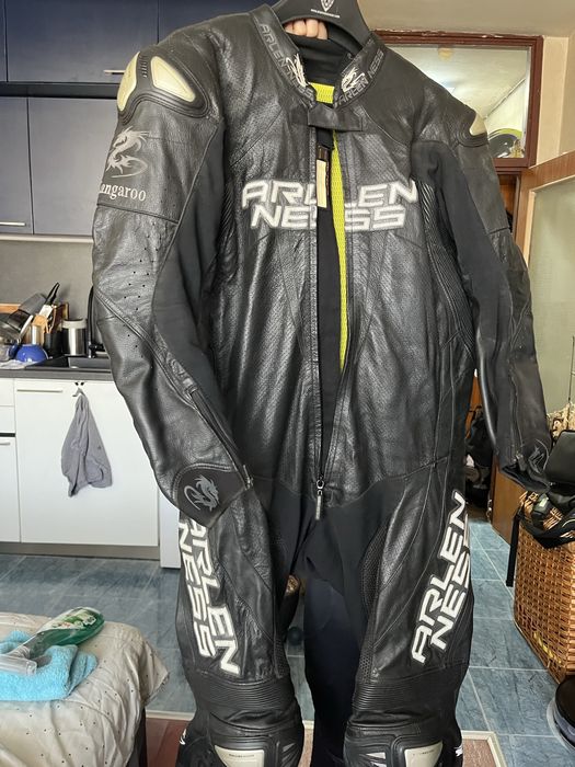 Мото гащеризон ,Кенгурова кожа .Американски на фирмата “Airlenness” с