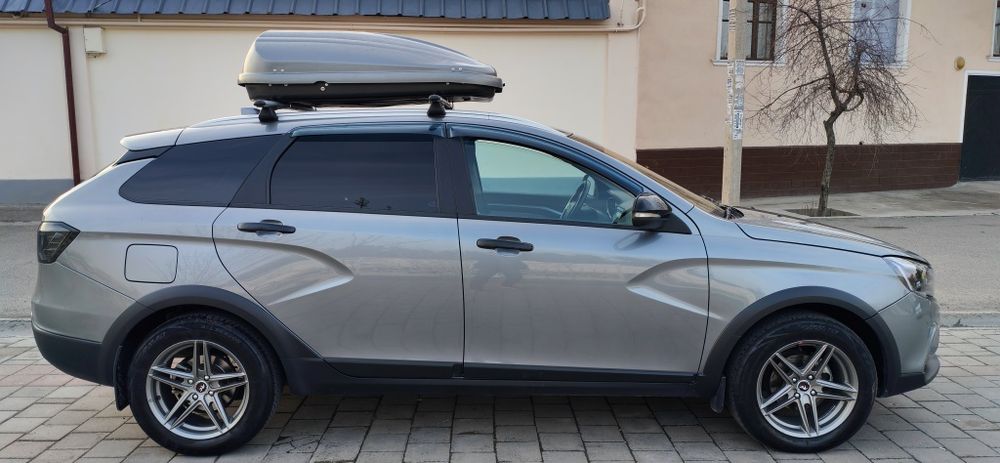 Lada Vesta Sw Cross. 2019. 1.8. Механика.