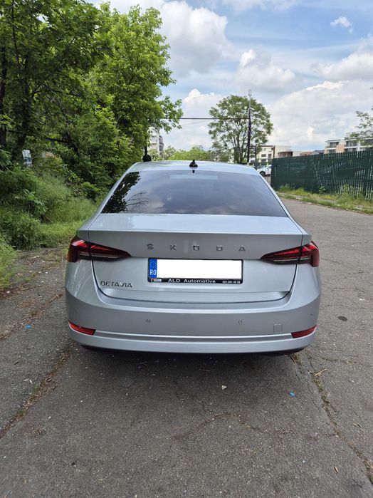 De vanzare Skoda Octavia 1.0 benzina 116 cp, an 2022