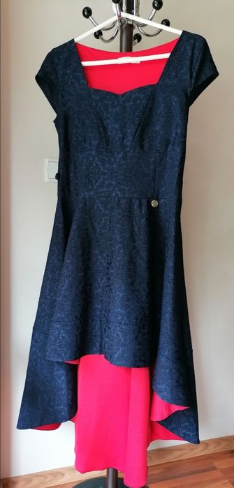 Красива елегантна рокля