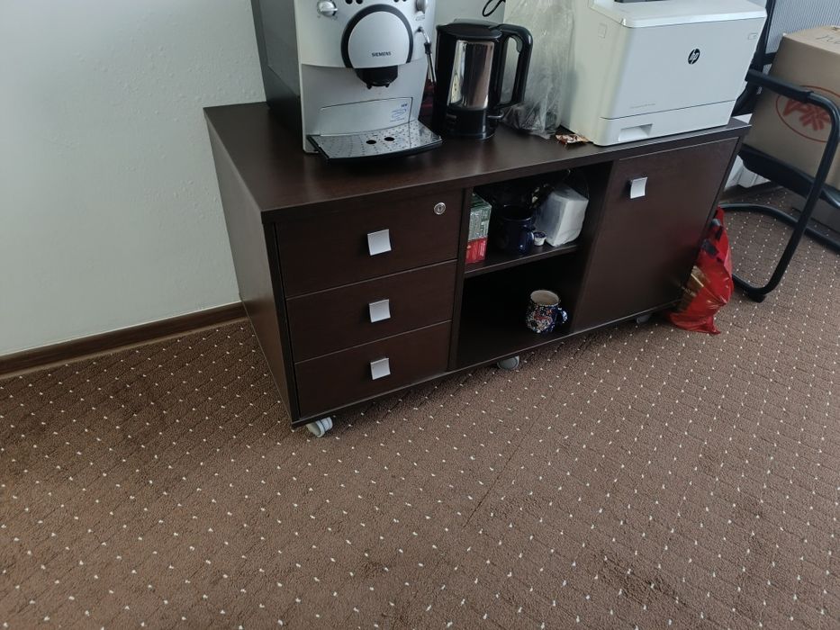 Продам мебель в кабинет руководителя