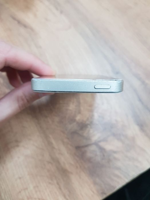 Продам  iPhone 5s
