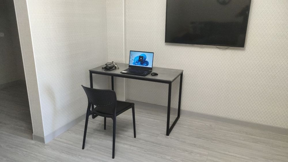 Лофт стол Loft stol (ish stoli)