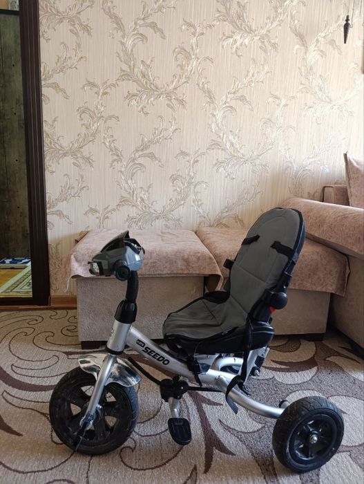 Продаётся детский велосипед.