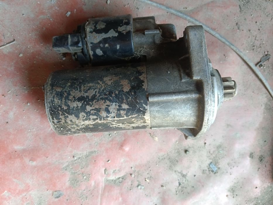 Продам стартер на Мерседес Вито 2.8