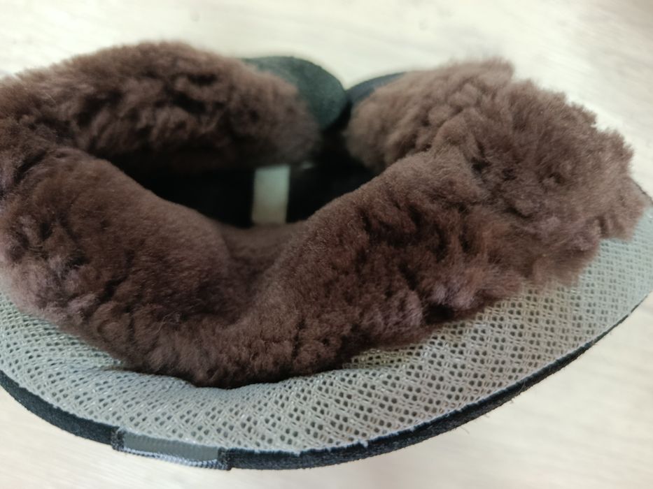 Продаю детские ботинки зимние