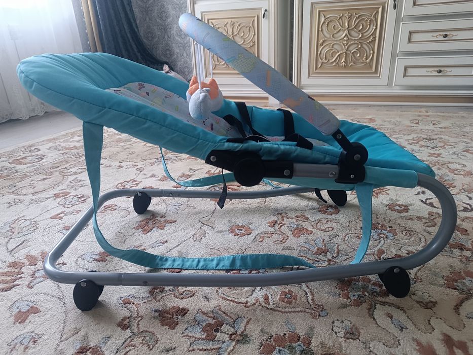 Детский шезлонг для малышей