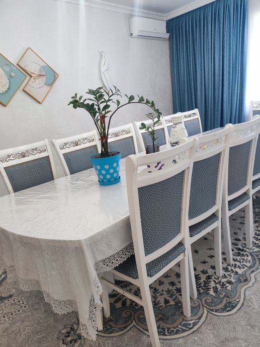 Стол для гостиной