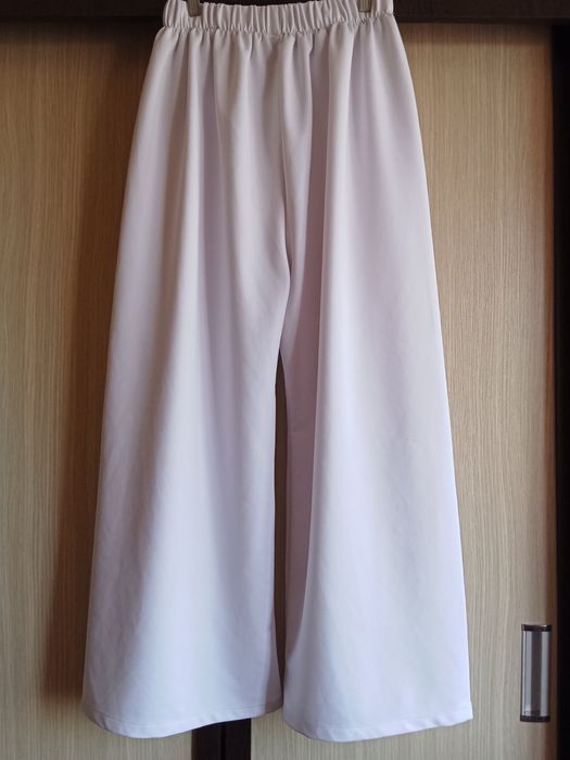 Костюм двойка, брюки и блузки