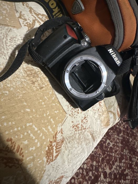 Продам проф.фотоаппарат Nikon D60