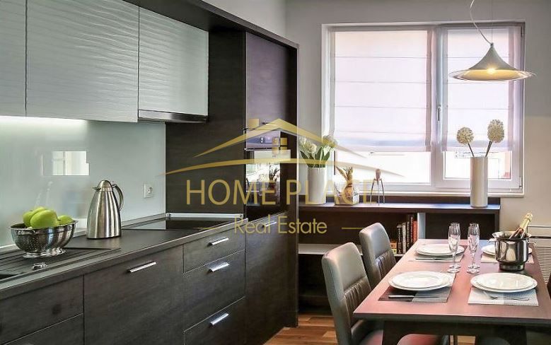 Продава се Двустаен апартамент в Варна, Бриз - 66 кв.м за 2955 €/кв.м - Снимка #2