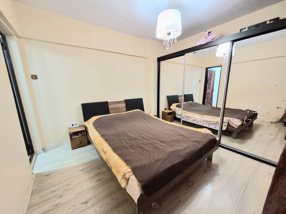 Închiriez 2 camere micro 17 parter