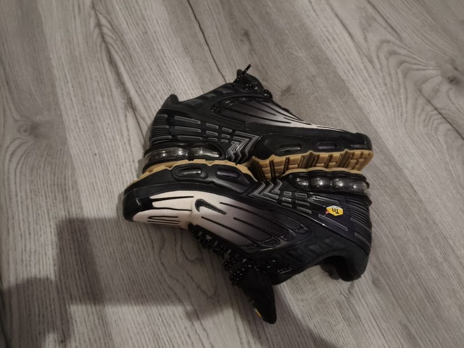 Vănd adidași Nike tn în stare foarte bună.