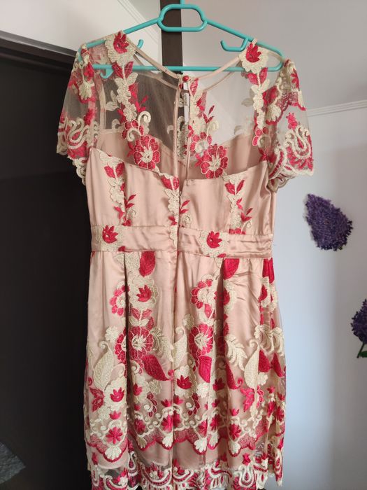 Vând rochie eleganta mărimea 40