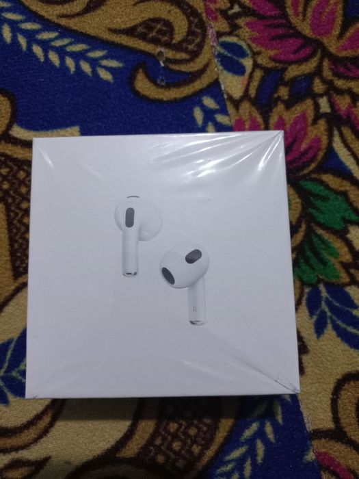 Airpods pro 3 yangi