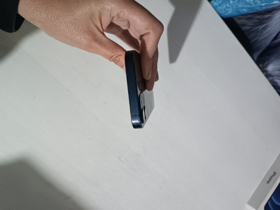 Срочно продам iPhone 12 mini
