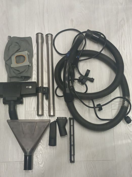 Моющий пылесос LG