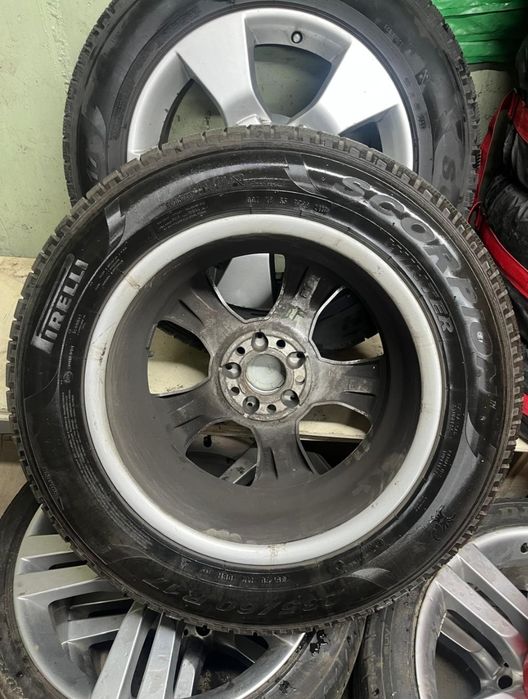 Set 4 jante cu cauciucuri iarna  Pirelli GLK 220 CDI  235/ 60 R17